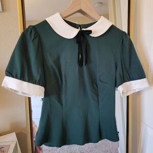 Collectif peter pan collar green top with velvet bow size M